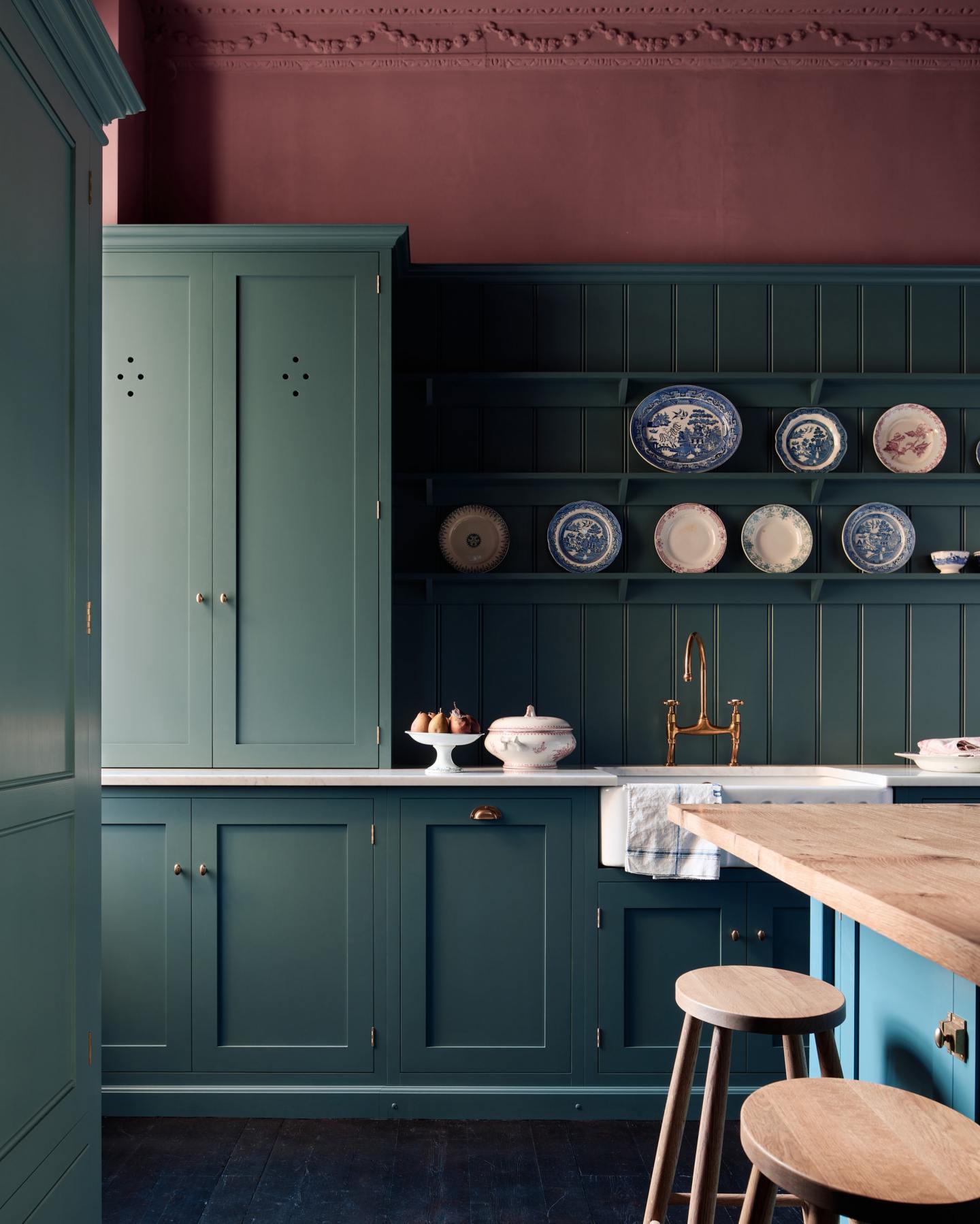 Shaker Kitchens By DeVOL - Handmade Painted English Kitchens